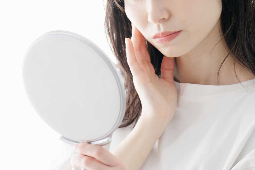 肌が気になる女性