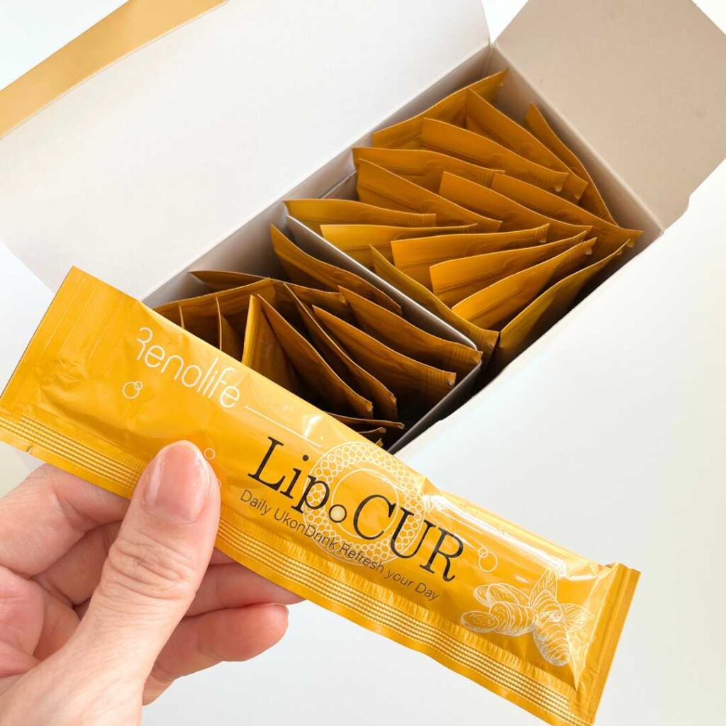 LipoCURは個包装で飲みやすいスティックタイプ